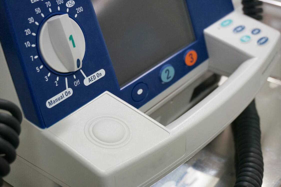 AED Maintenance – Automatic External Defibrillator (1) AED Compliance & Maintenance - Automatic External Defibrillator