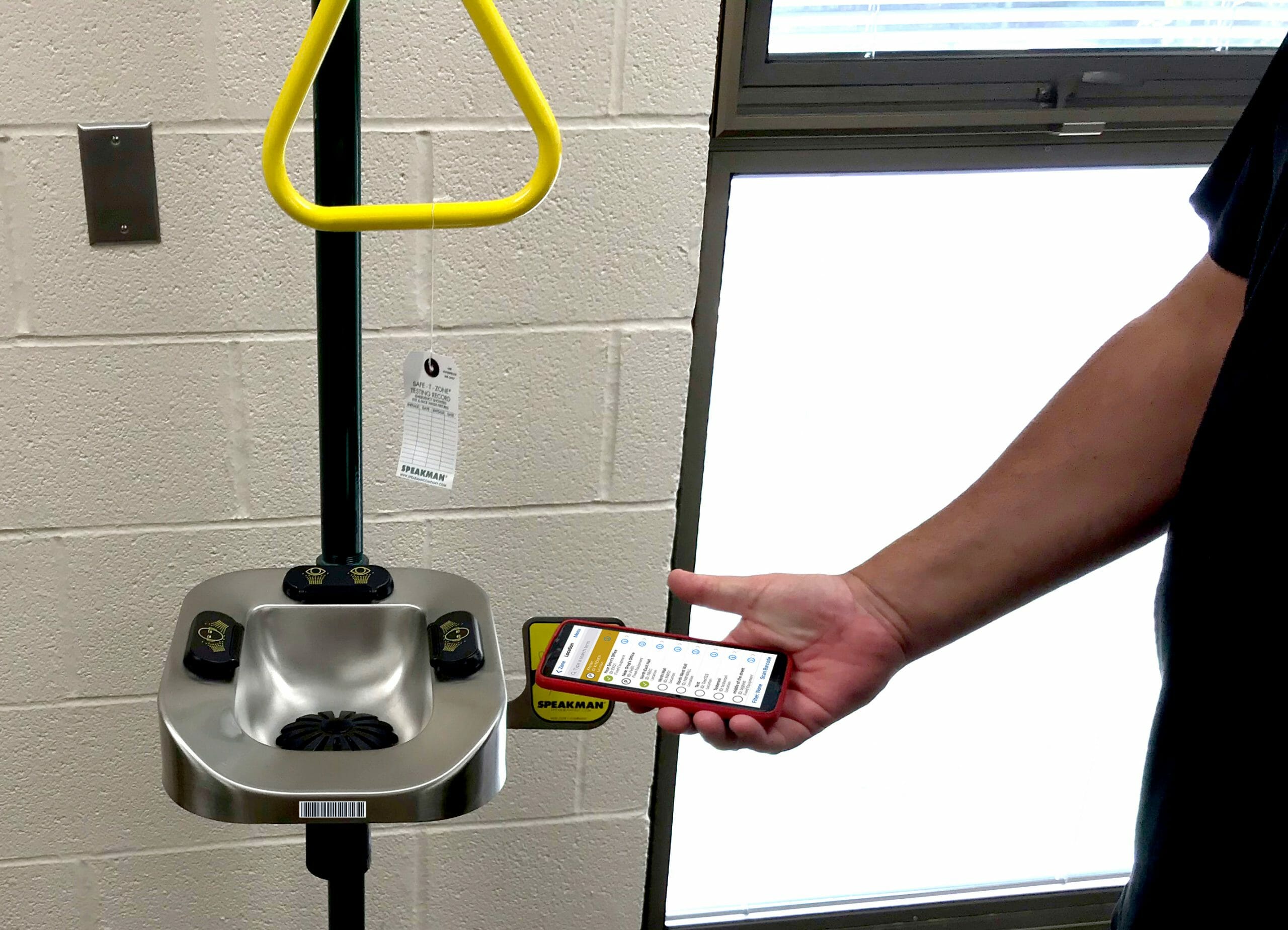 inspection app image showing EHS mobile barscan of an eyewash station